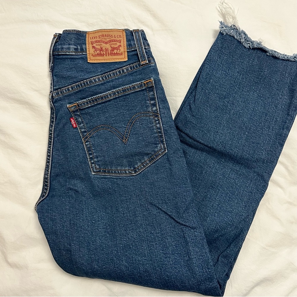 Wedgie Levi’s Like New